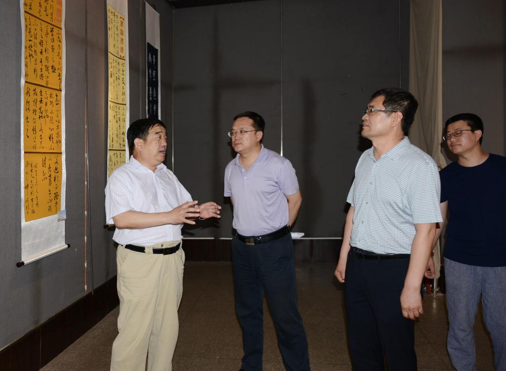 2、卫建国董事长指导emc易倍工作